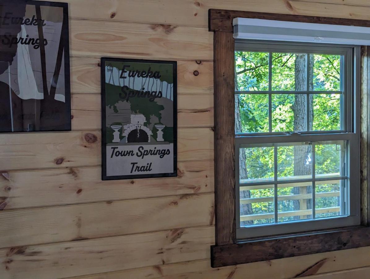 Cabin #6 With Hot Tub Deck And Sunset View At Loblolly Pines Eureka Springs Ngoại thất bức ảnh